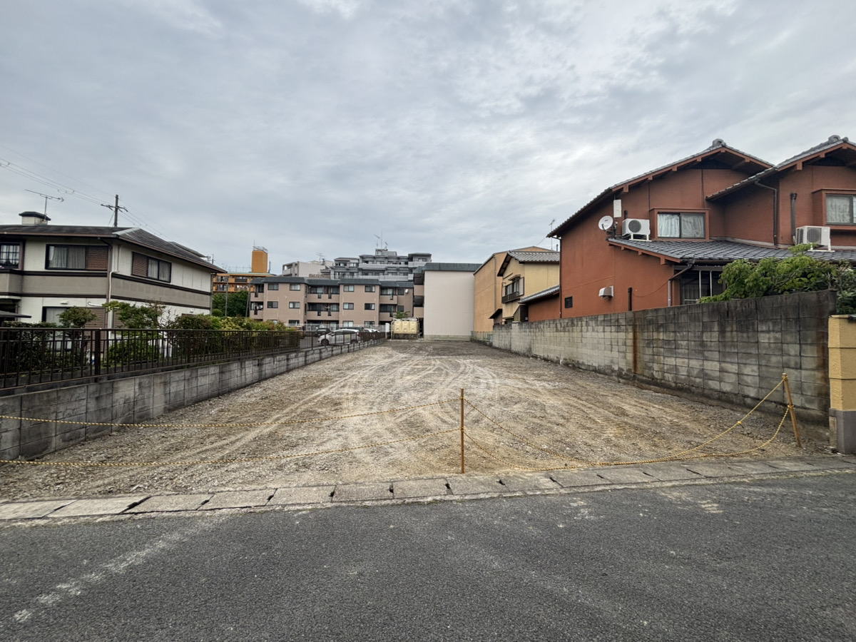 京都市山科区東野八反畑町《駐車場⇒解体更地》