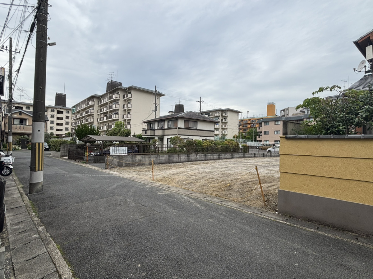 京都市山科区東野八反畑町《駐車場⇒解体更地》