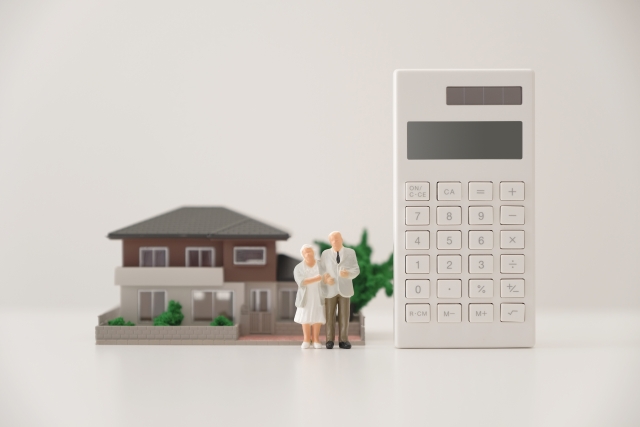 自宅を売っても住み続けられる？「リースバック」の仕組みと活用事例